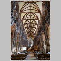Lichfield Cathedral, photo Hugh Llewelyn, Wikipedia,5.jpg
